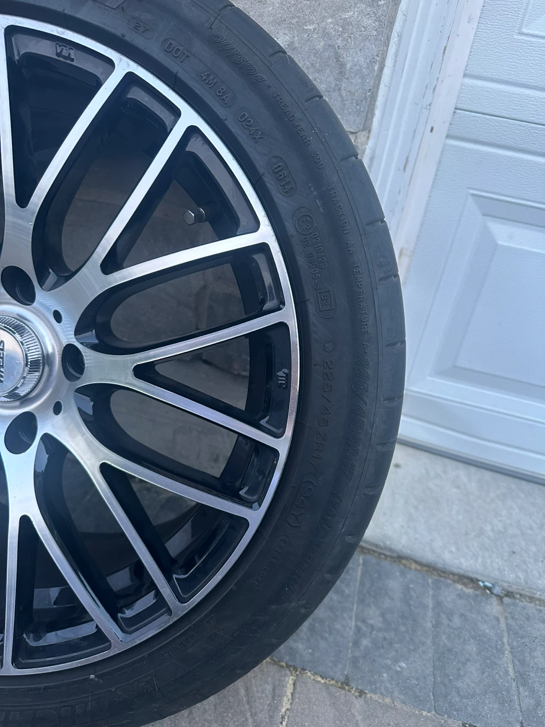 Set of 4 Michelin Pilot Super Sport Tires with Rims - photo 4