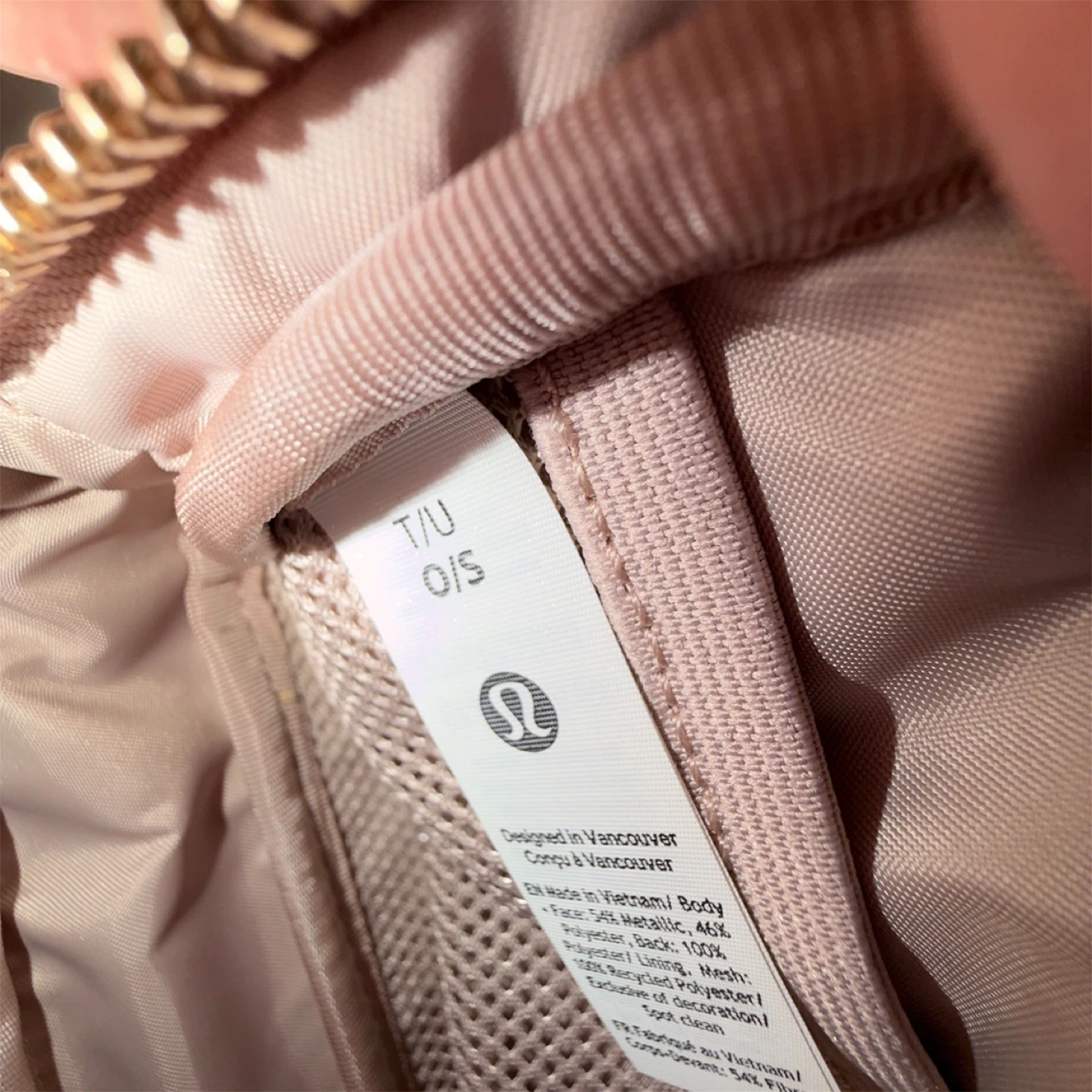 Lululemon Everywhere Belt Bag - Metallic Rose - photo 3
