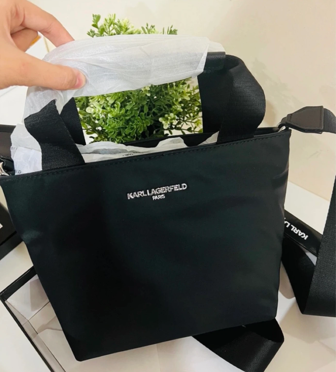 Handbag , crossbody bag