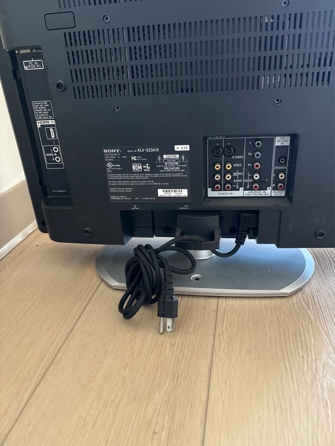 Sony WEGA KLV-S23A10 Flat Screen TV - photo 2