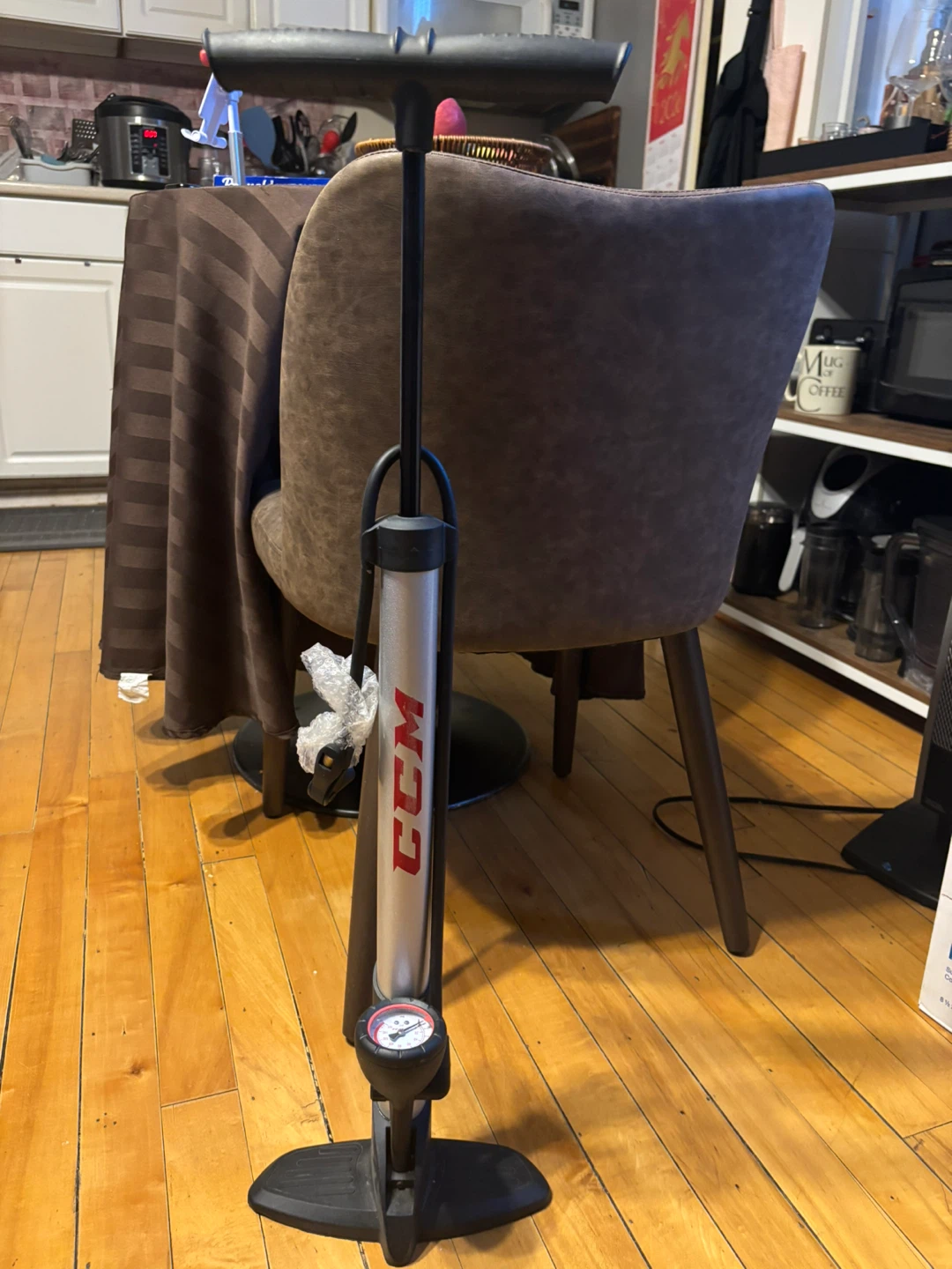 CCM Floor Bike Pump with Gauge - photo 2