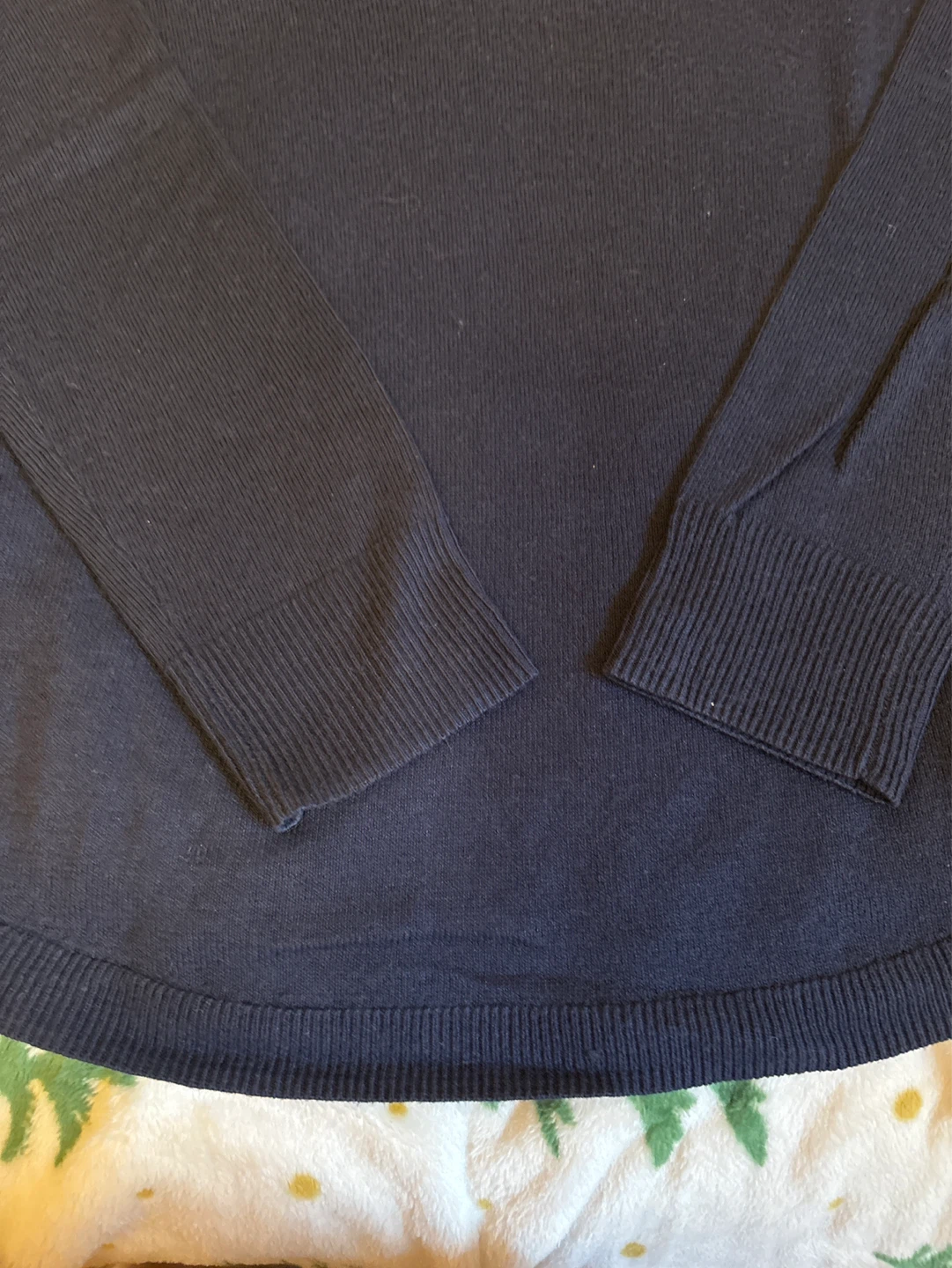 Ressentials Navy V-Neck Sweater - Size S - photo 2