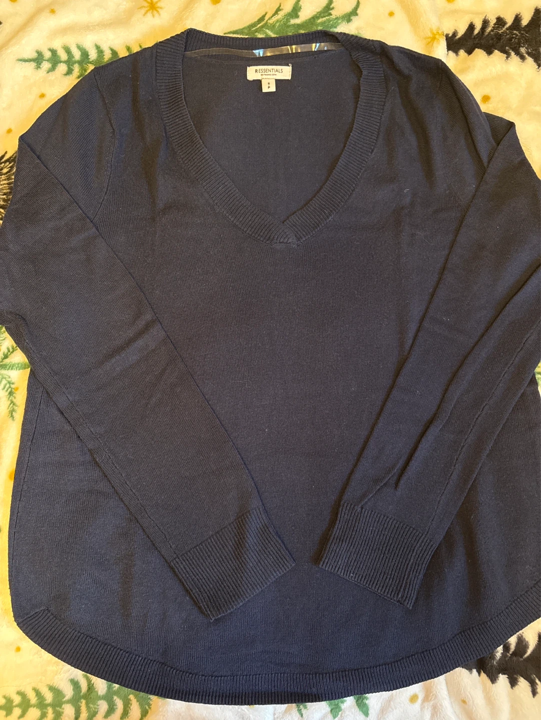 Ressentials Navy V-Neck Sweater - Size S