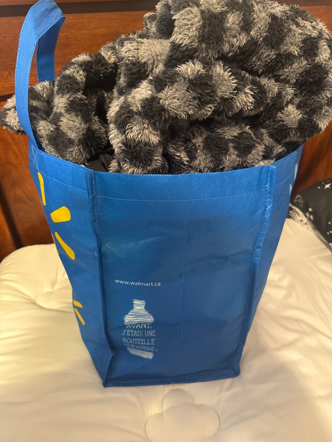 CLOTHING LOT(15 ITEMS)
