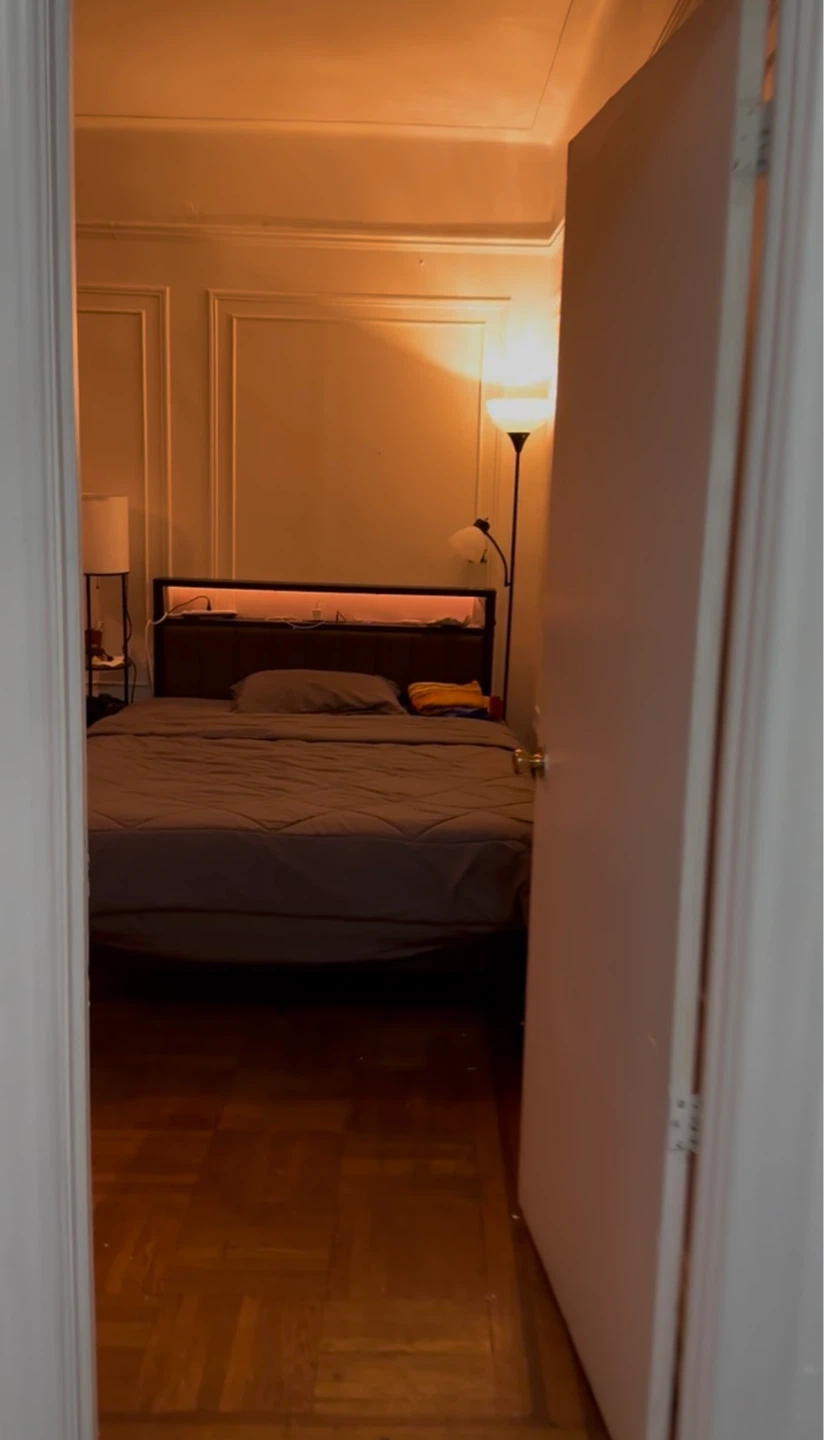Queen/Twin Size Bed Frame with Headboard - photo 3