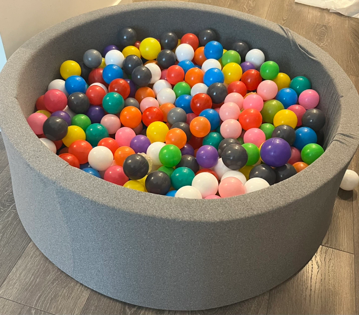 Soft Play Ball Pit with Balls