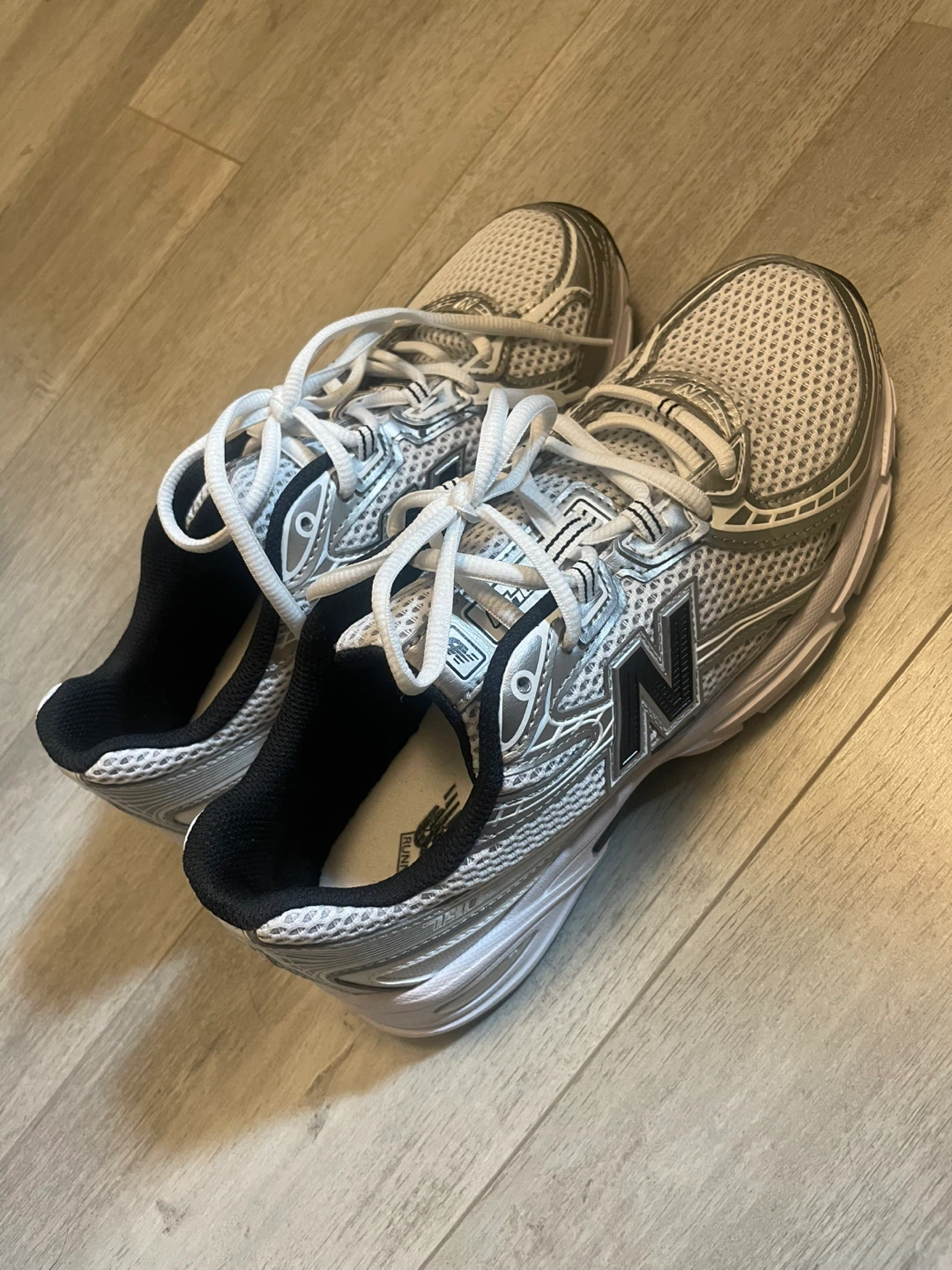 New Balance U740NW2 Women's Running Shoes