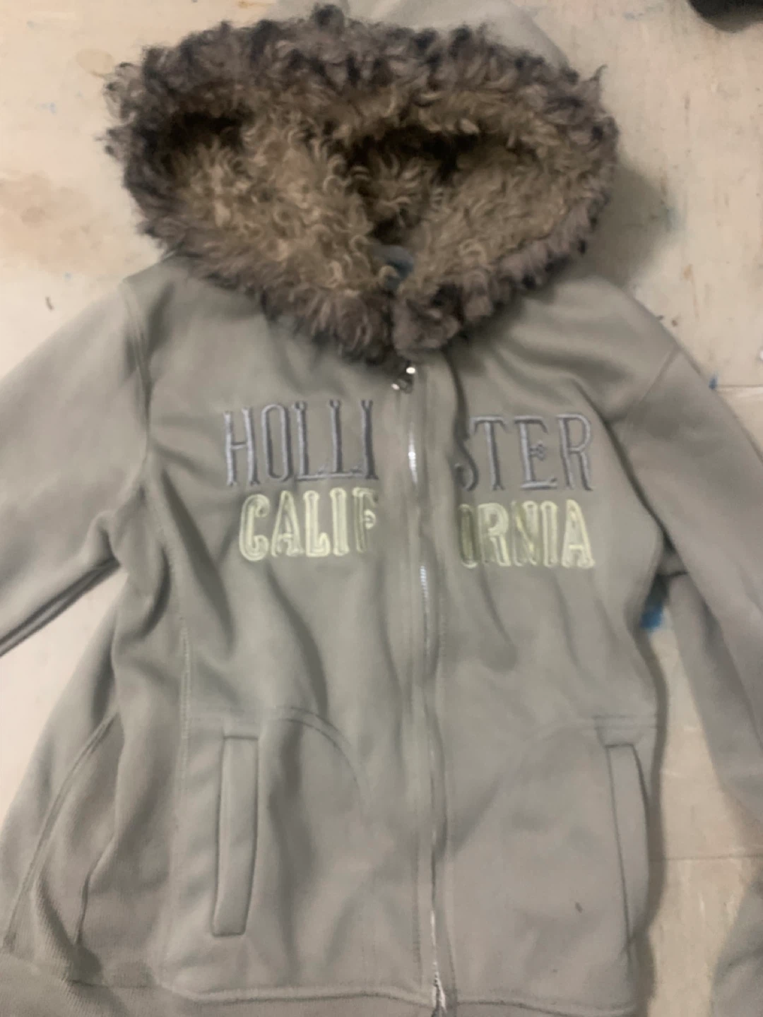 Holister fur zip up
