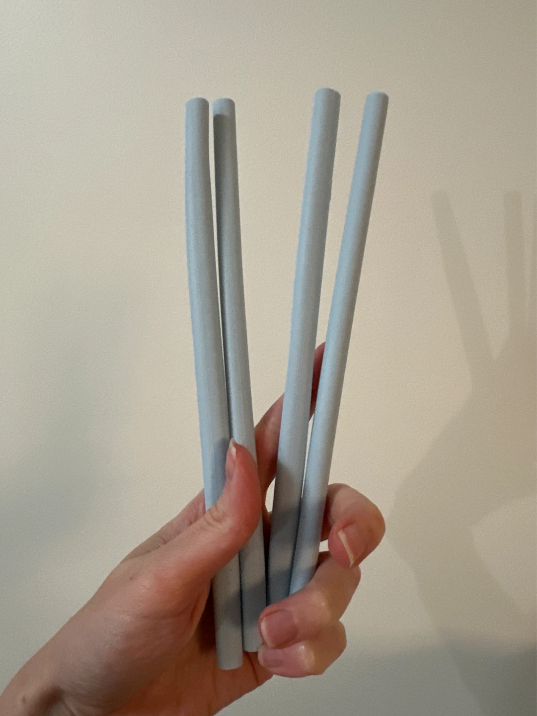 🆓 Reusable Silicone Straws (Set of 4) 🥤