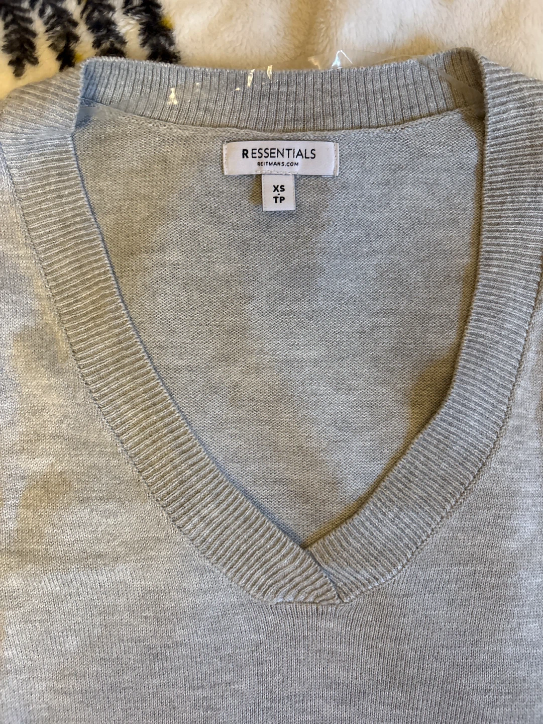 Essentials V-Neck Grey Sweater - size small - photo 3
