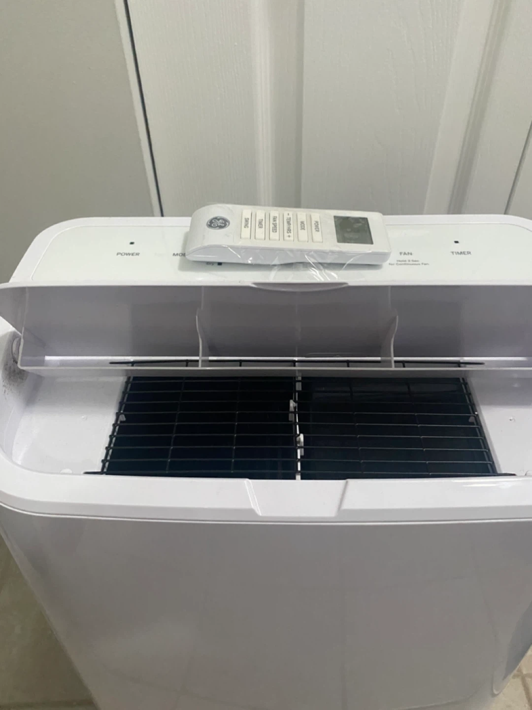 GE Appliances Portable Room Air Conditioner APCA10YBMWG1
