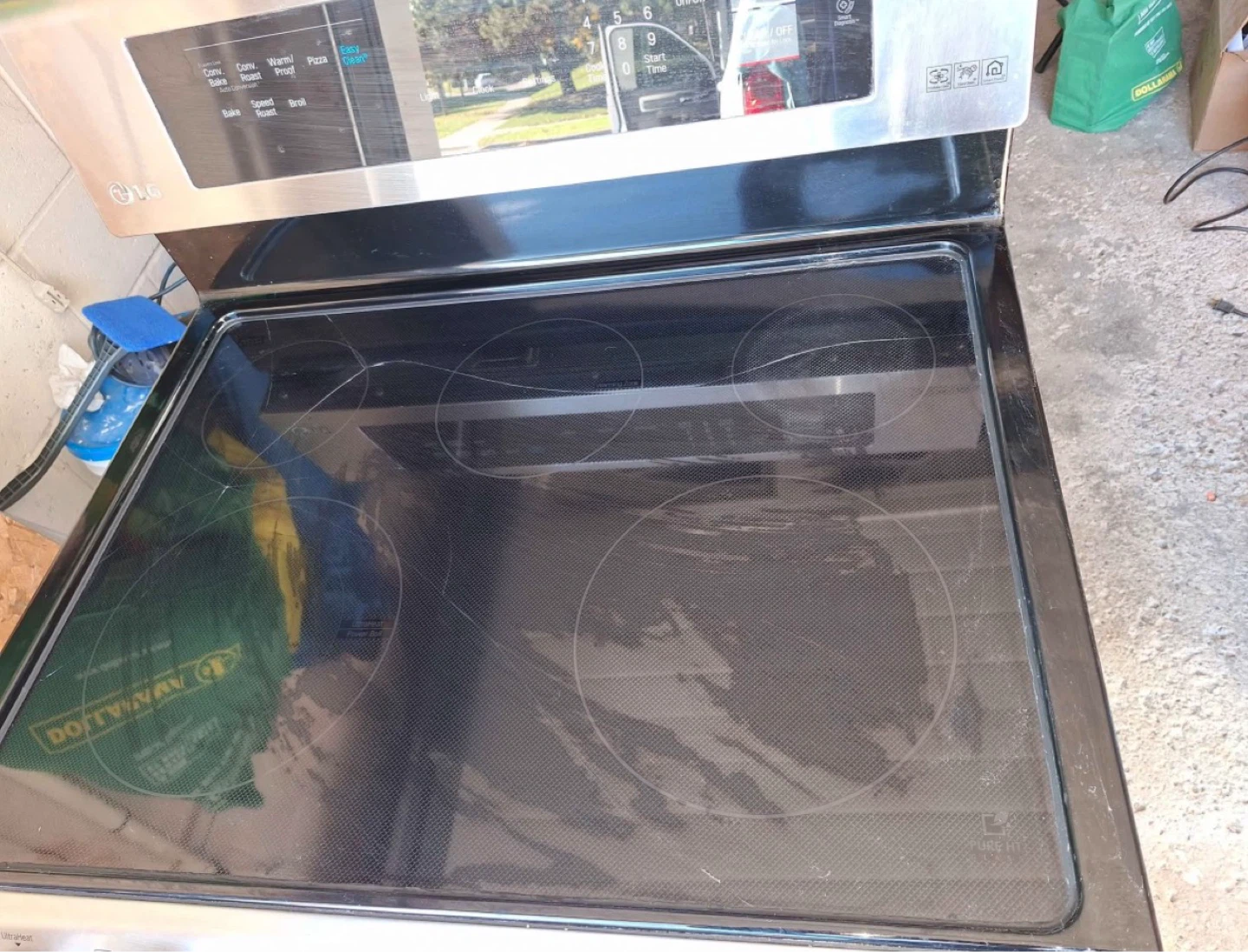 LG Stainless Steel Electric Range with Glass Top - photo 4