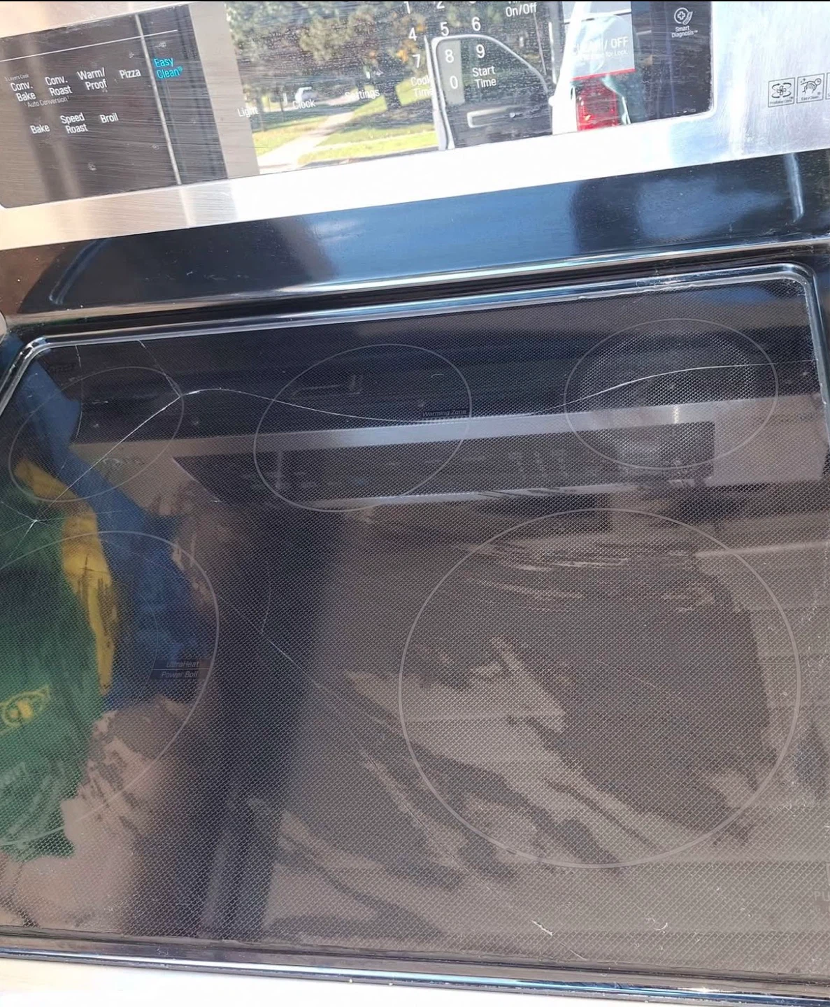 LG Stainless Steel Electric Range with Glass Top - photo 5
