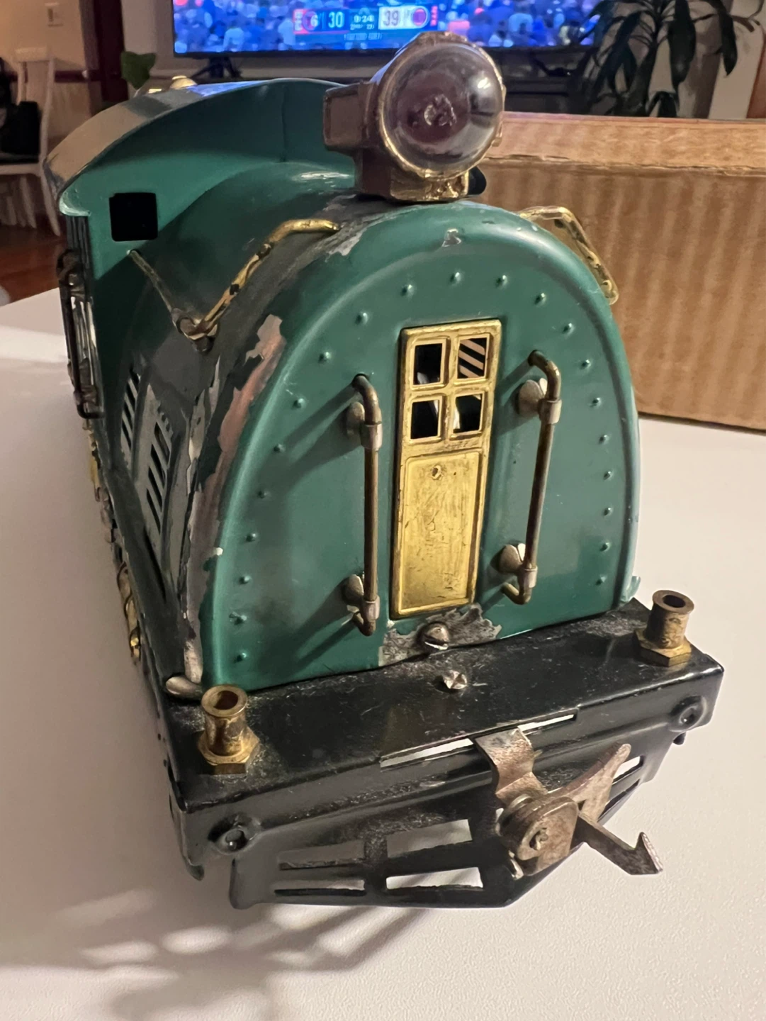 Lionel "10E" tin toy train engine - photo 2