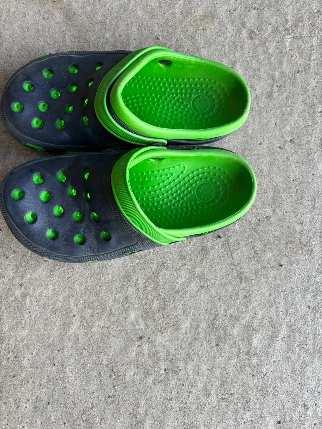 Crocs Clogs Size 7  Black Green