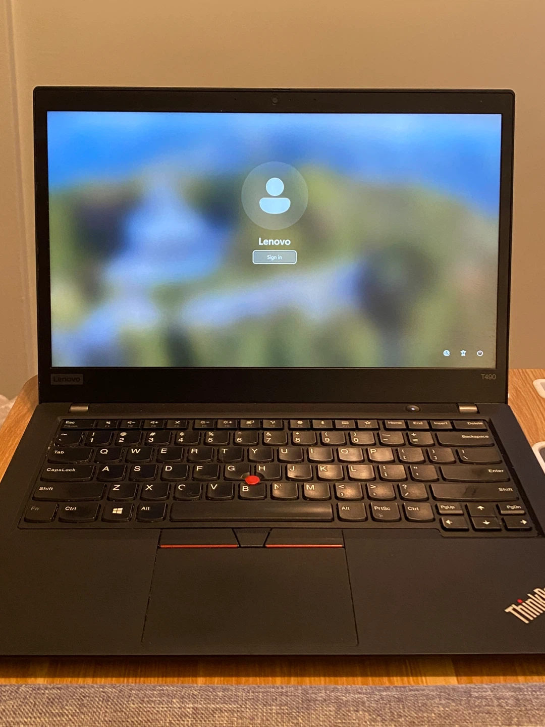 Lenovo ThinkPad T490 Laptop + Charger - photo 3