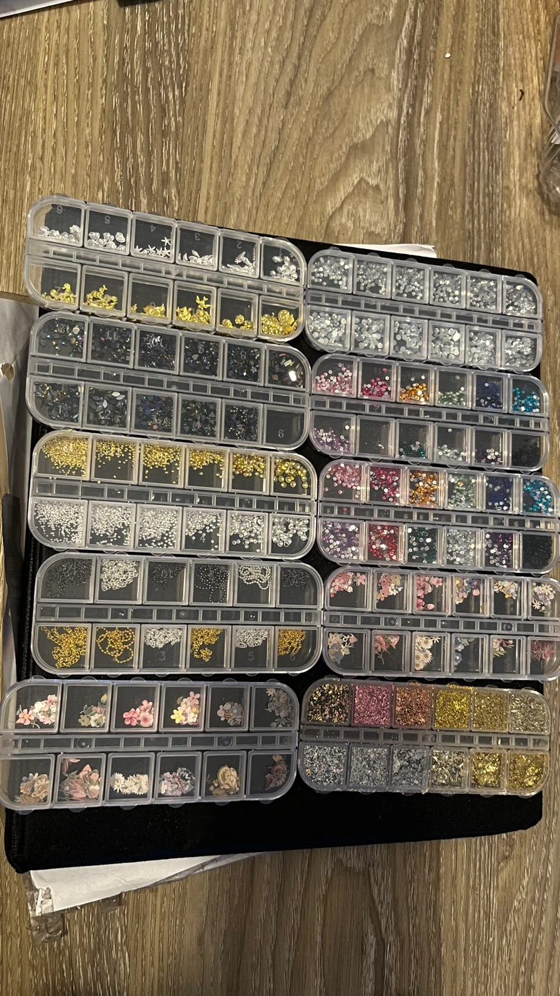 Nail Art Rhinestones and Charms Set