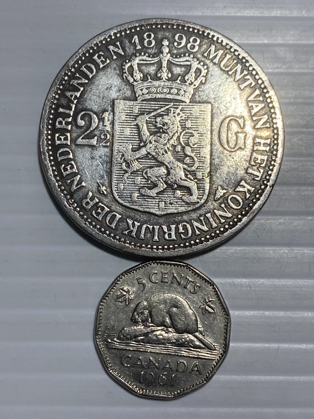 1898  silver. Netherlands 2.5 Gulden Coin - photo 2