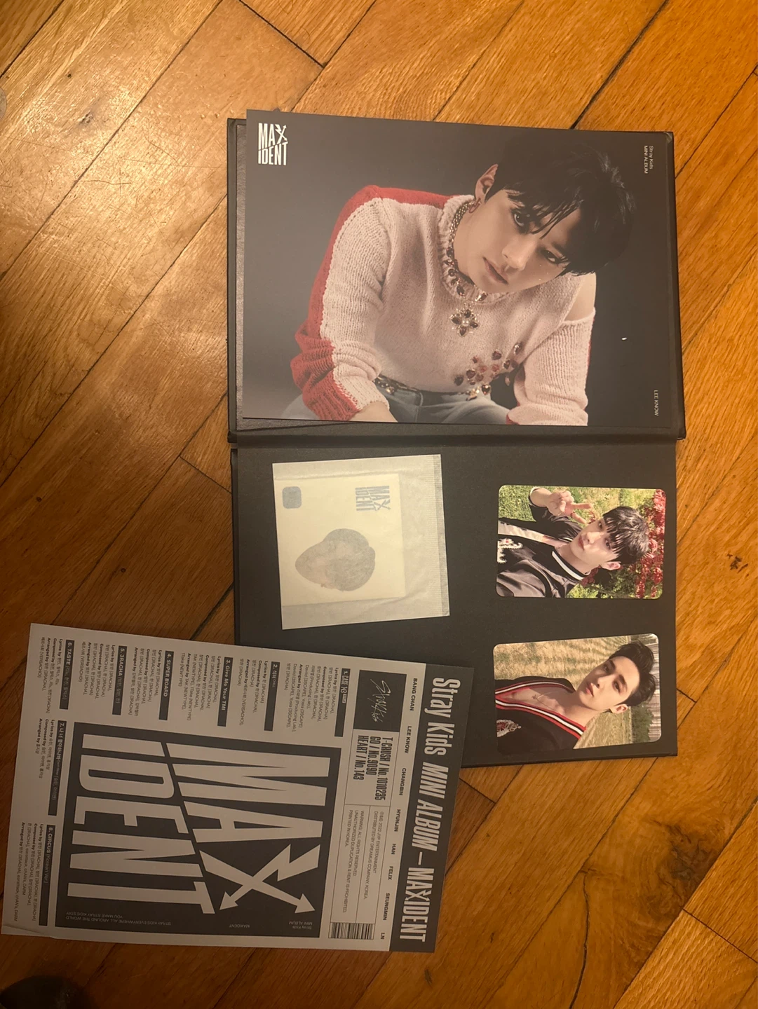 Stray Kids MAX IDENT Mini Album - photo 4