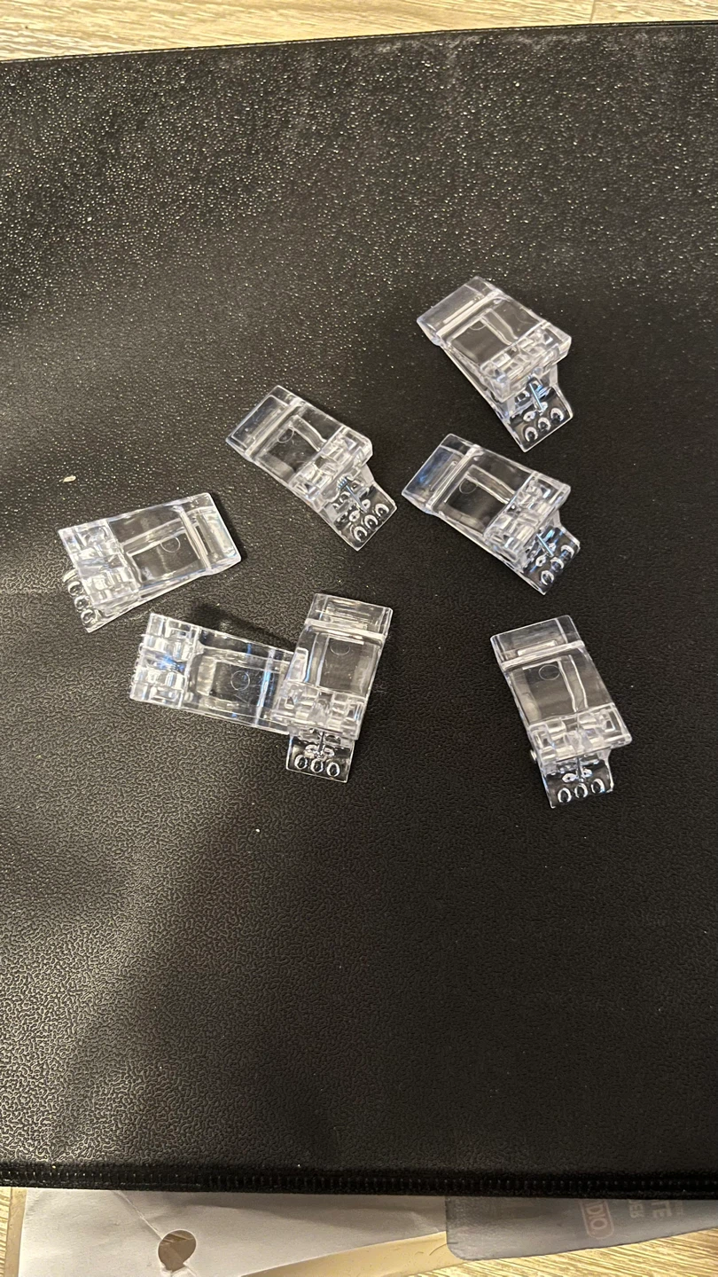 Clear Plastic Clips (Set of 7)