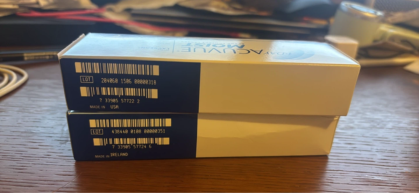 Acuvue 1-Day Moist Brand Contact Lenses - photo 3