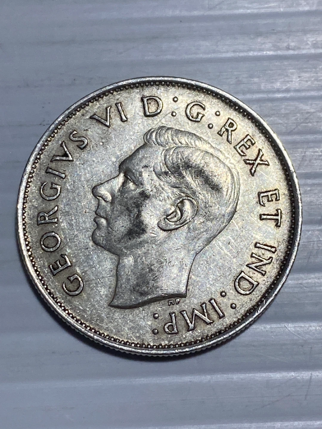1941 silver Canada 50 Cents Coin - photo 2