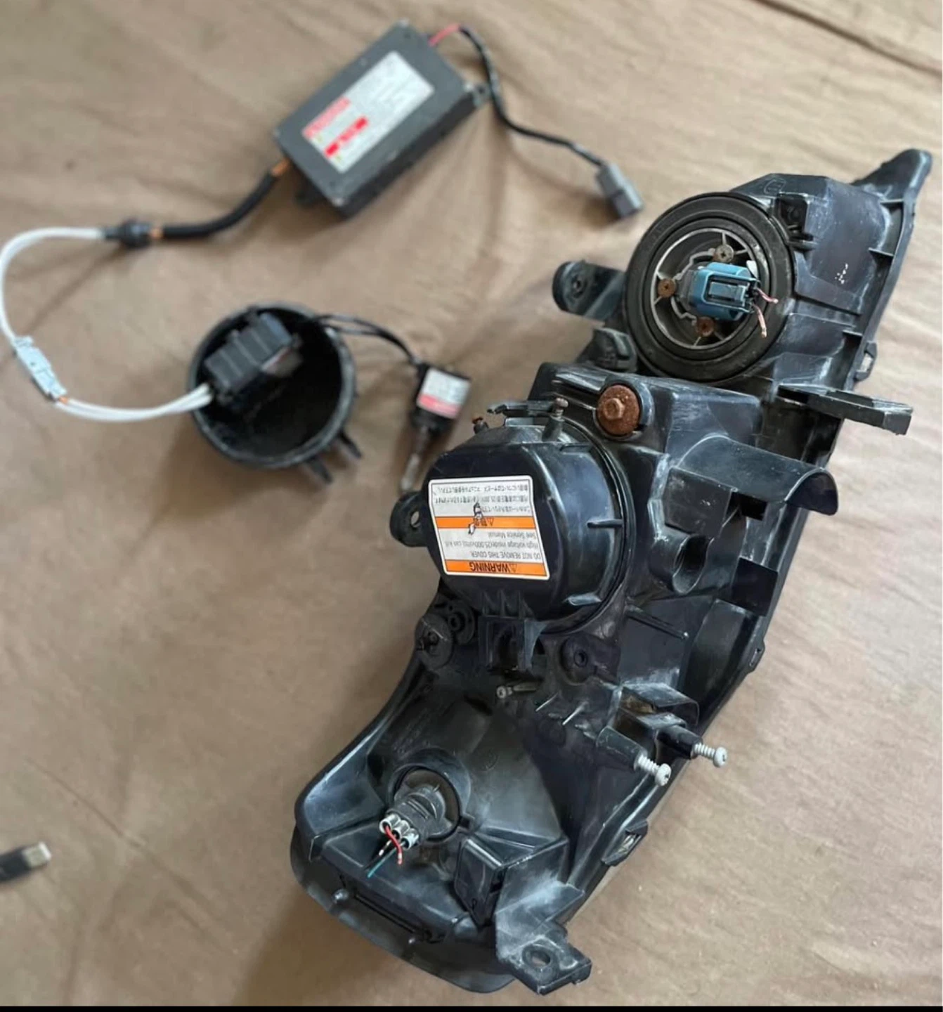Acura 3.2 TL Front Headlight - photo 2
