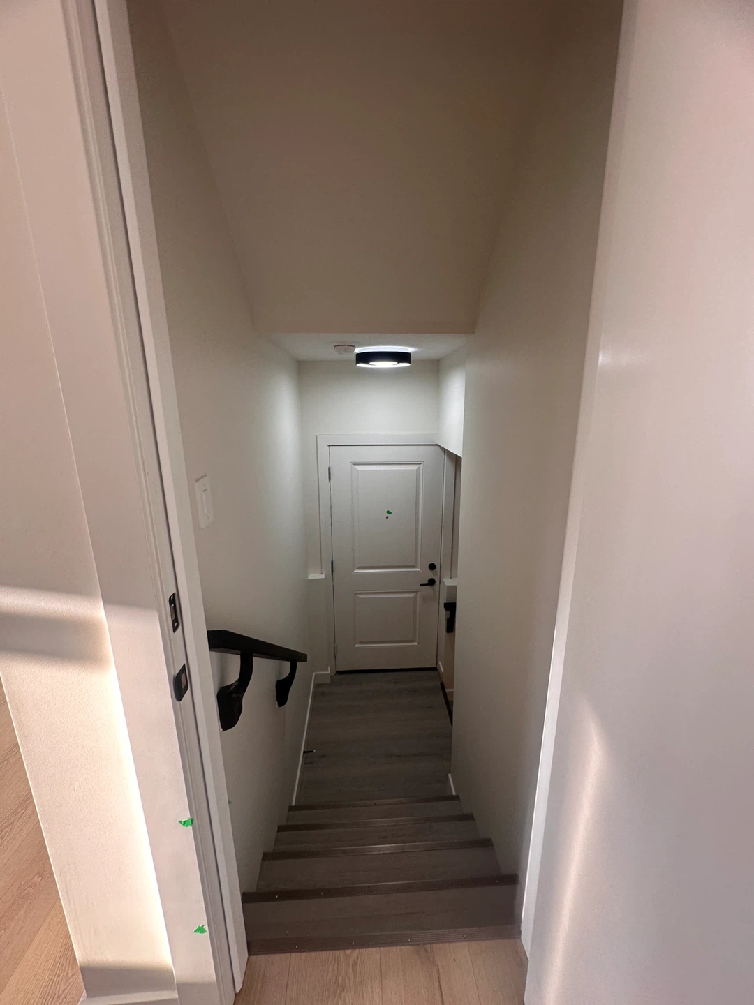RENT: Legal basement suite: 2br, 1 bathroom - photo 2