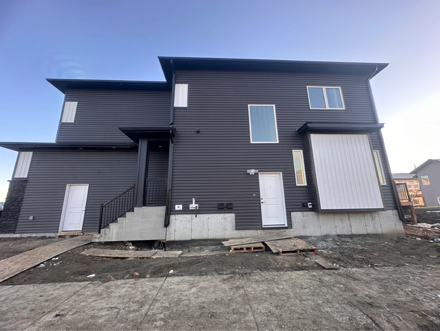 RENT: Legal basement suite: 2br, 1 bathroom