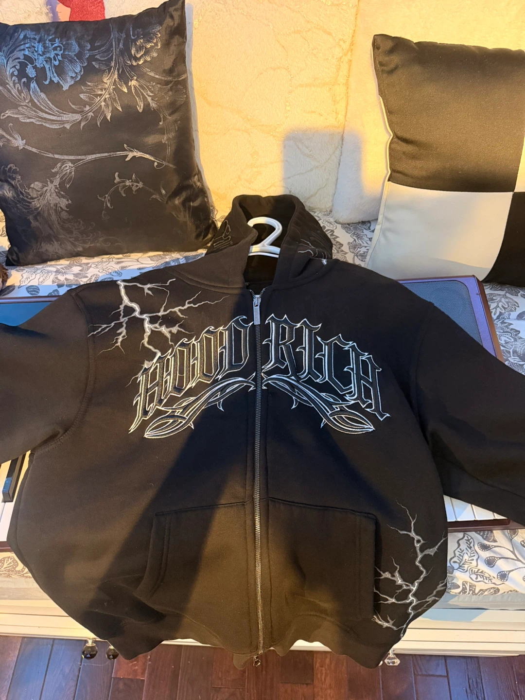 HOODRICH Black Zip-Up Hoodie Size Medium