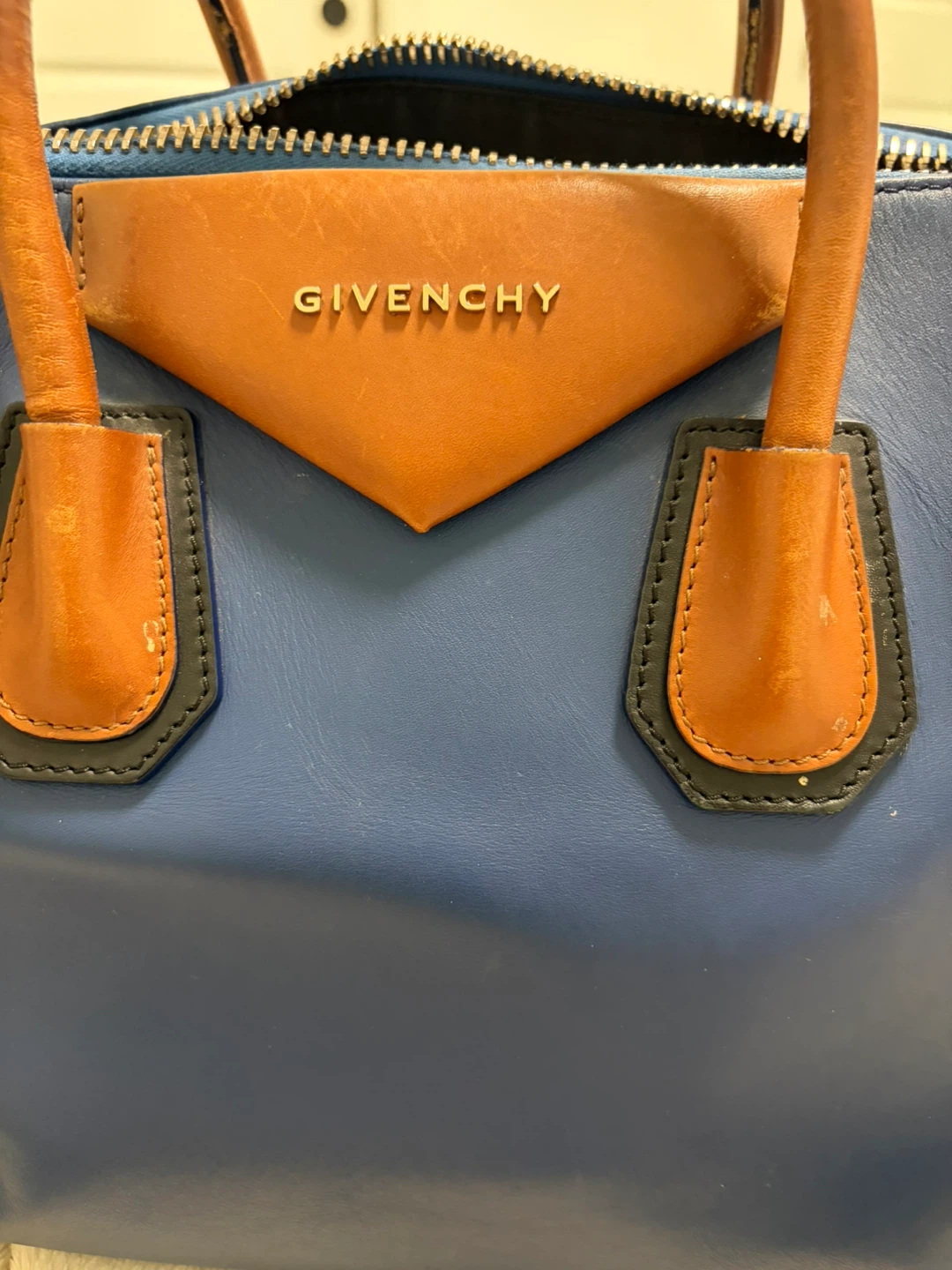 Givenchy Antigona Medium Bag – Blue & Brown Leather - photo 3