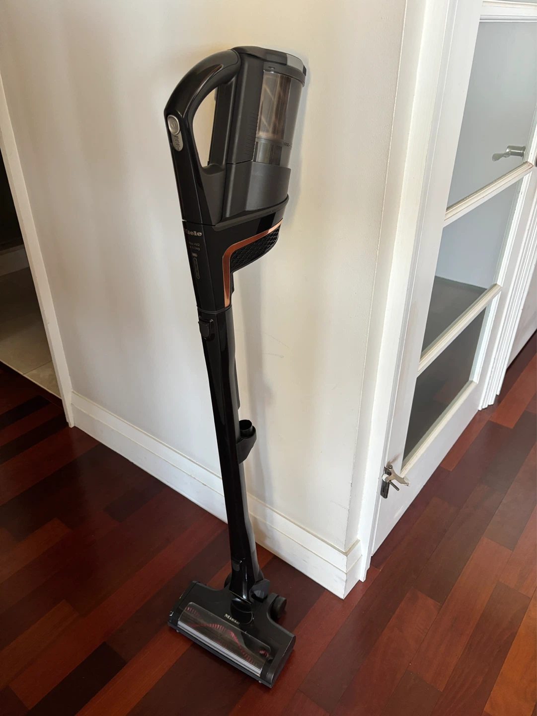 Miele Triflex HX2 Cat & Dog Cordless Vacuum Cleaner - photo 4