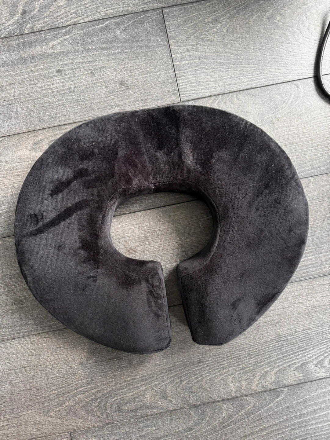 CLRUPR donut-shaped memory foam