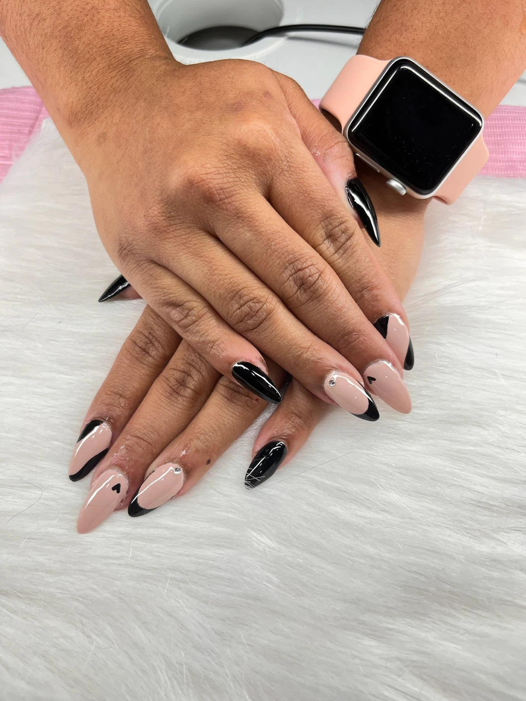 Nail Design - Black & Nude Almond Shape - photo 2