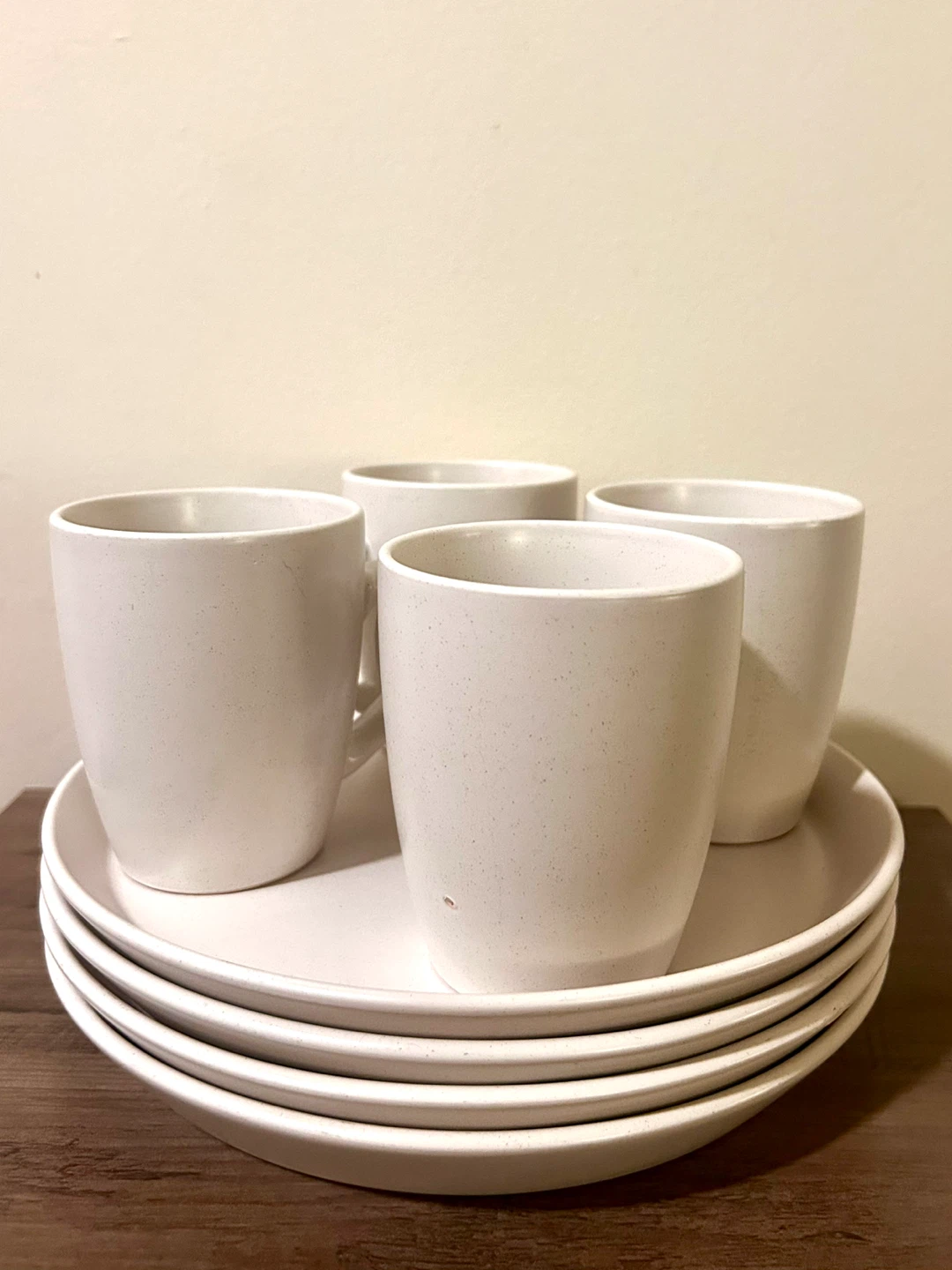 Set of 4 White Mugs and Plates