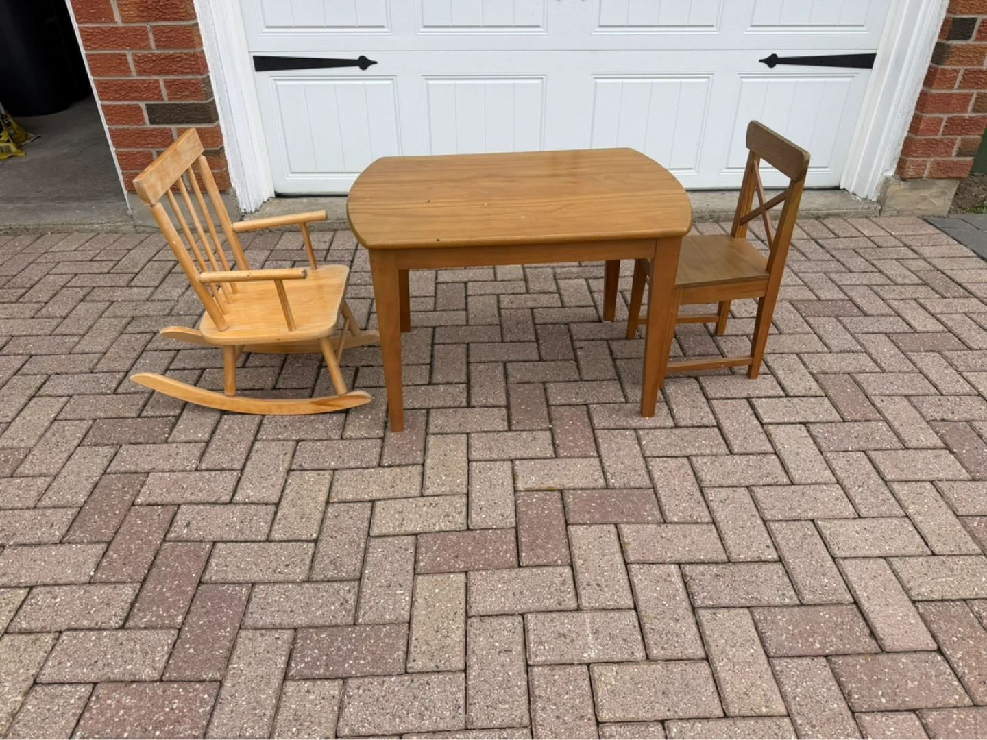 Wooden Kids Table and Chairs Set - photo 2