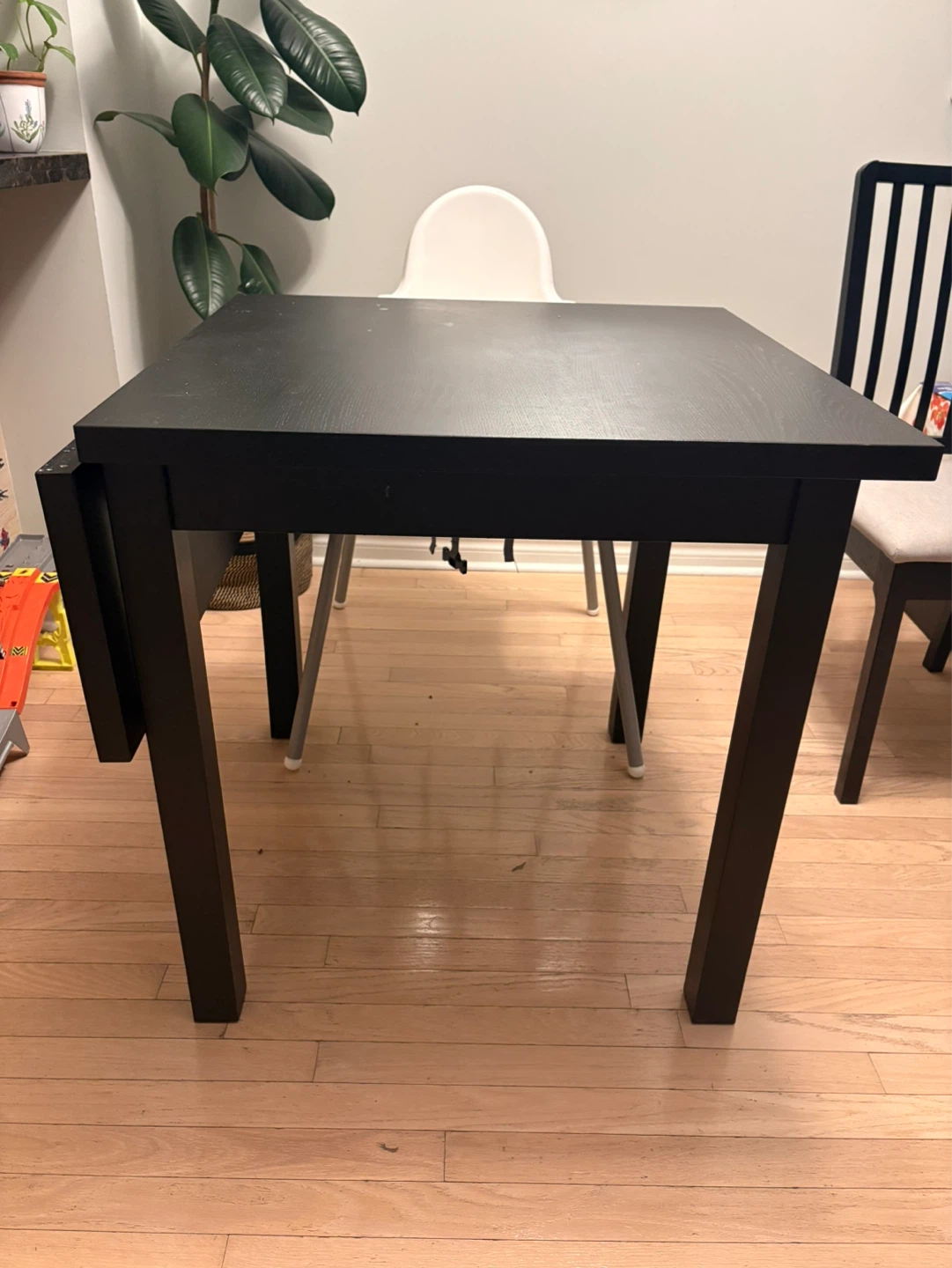 Dining table and chairs - photo 3