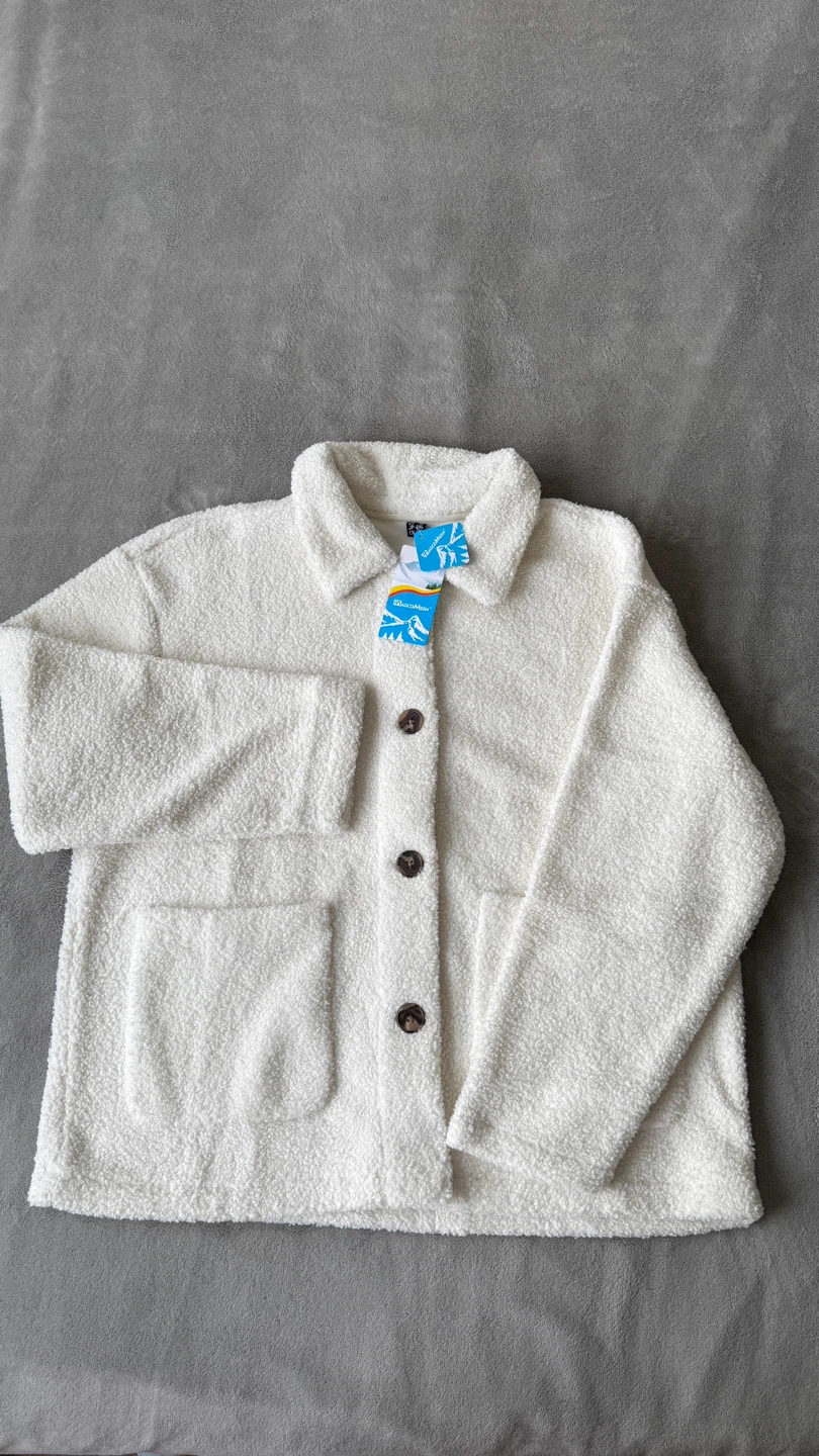 Size XL NEW Women’s Sherpa Fleece Jacket