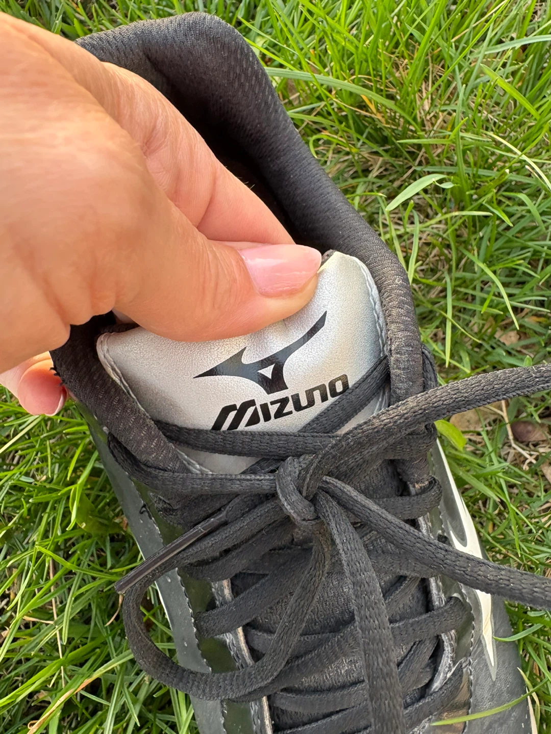 Ladies Mizuno Cleats - photo 4