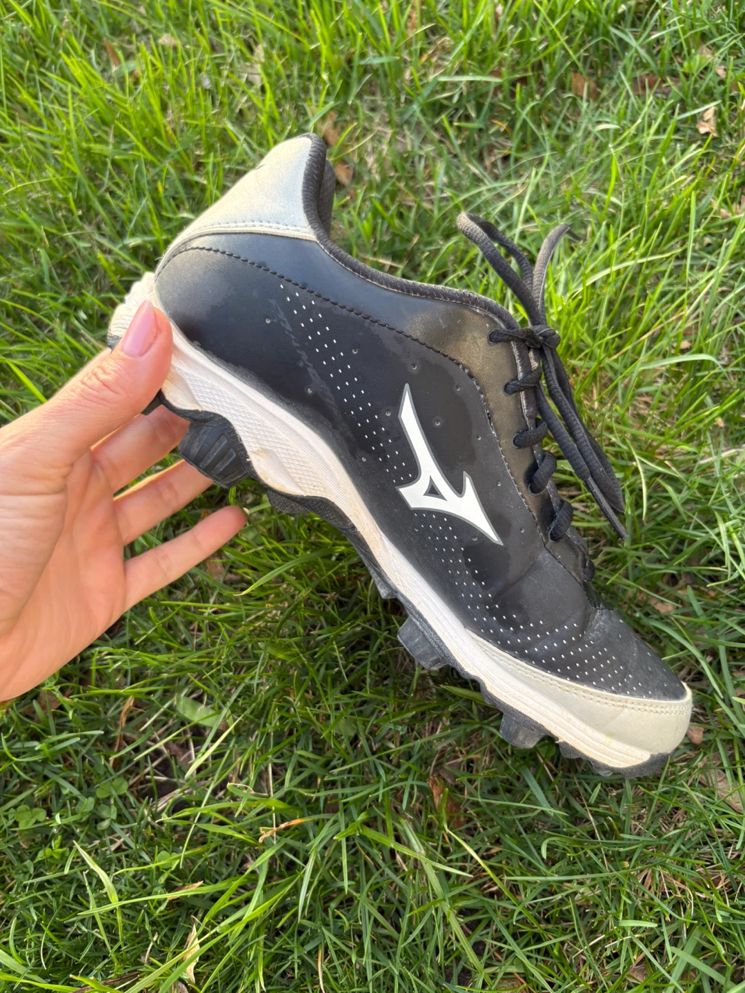 Ladies Mizuno Cleats