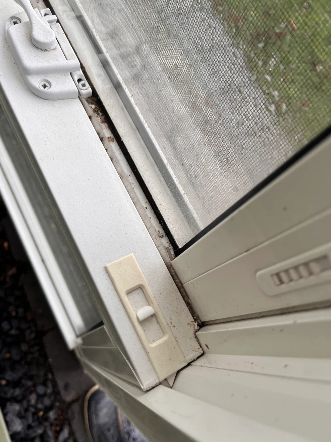 White Vinyl Window Frame with Screen - photo 5
