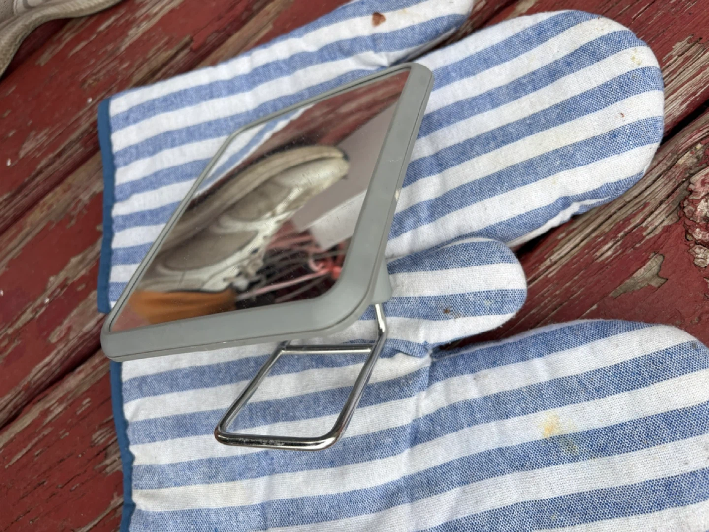 Compact Makeup Mirror with Stand