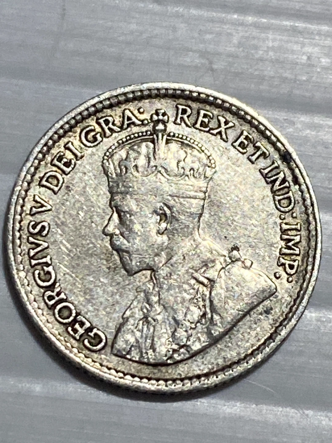1918 silver Canadian 5 Cent Coin