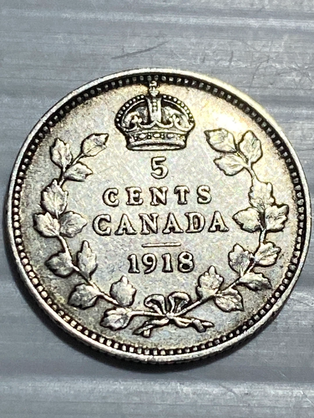 1918 silver Canadian 5 Cent Coin - photo 2