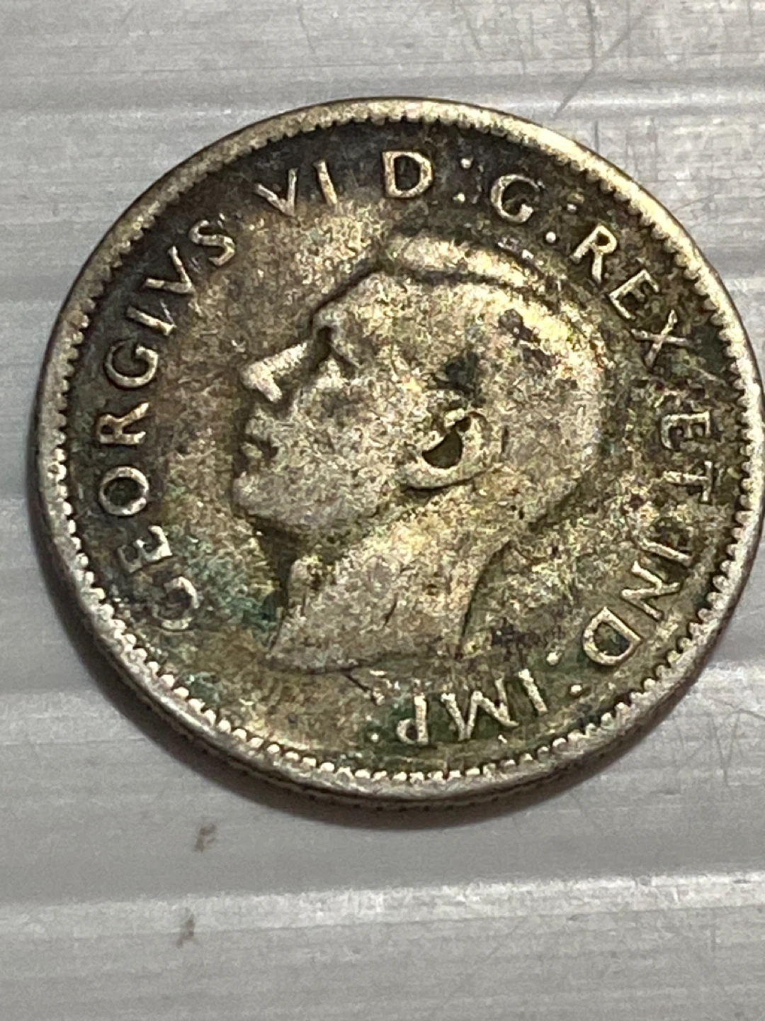 1945 Canada 10 Cent Coin