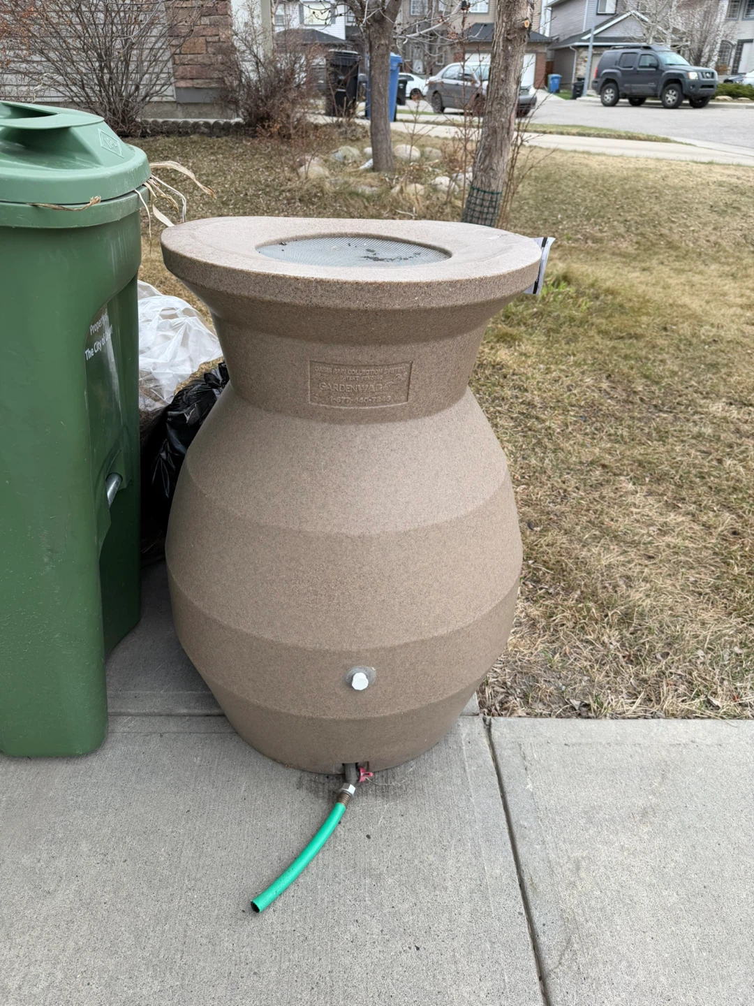 Garden Watersaver Rain Barrel