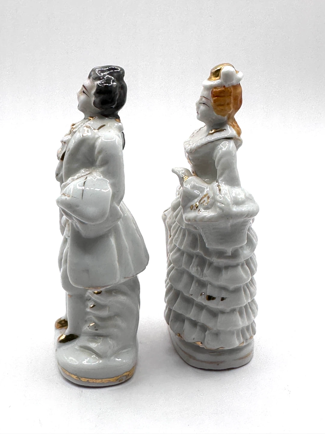 Occupied Japan Figurines Colonial Couple White w/ Gold Trim - photo 4