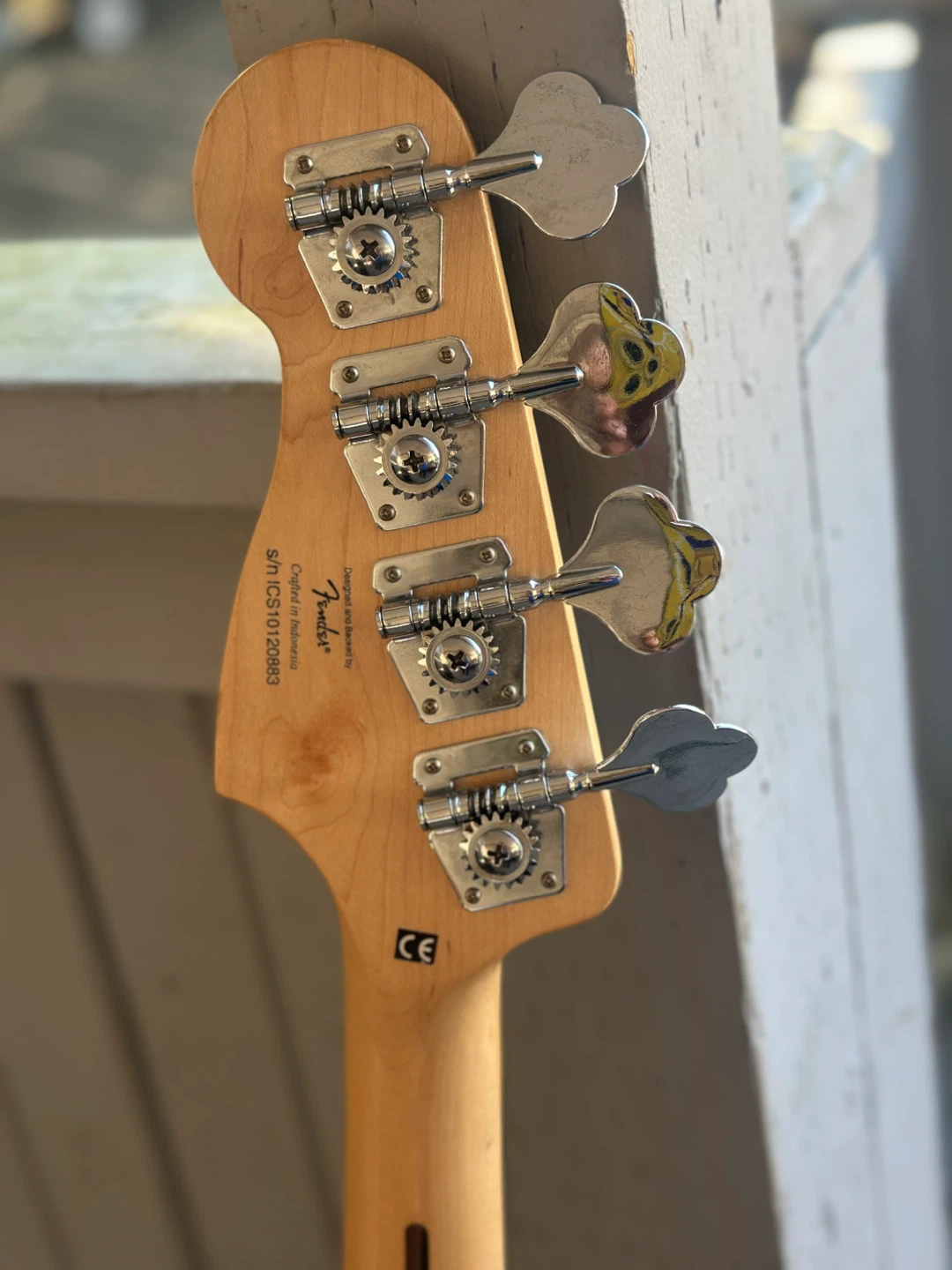 Squier Electric Bass Guitar with Energy Subwoofer ,Mic,& Wires - photo 5