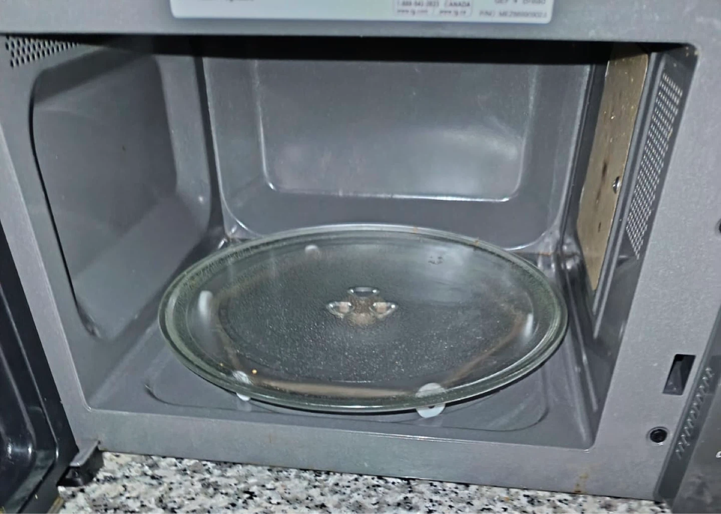 LG Microwave Oven - photo 5