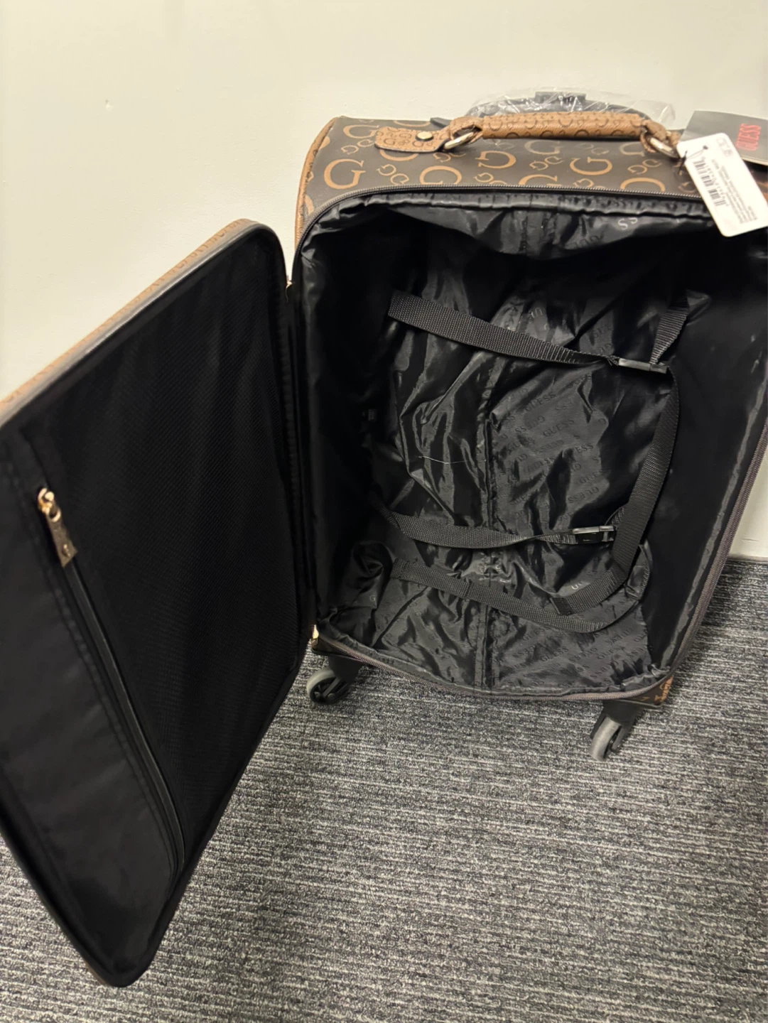 Guess Eldoria Travel Luggage - photo 3